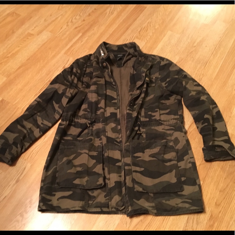 FOREVER21 camo jacket coat L